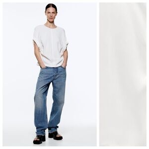 NWT. Zara Oyster White Flowy Ruched Sleeves Blouse. Size M.